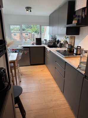 Shared Dormitory, 1 Bedroom, Garden View | Interior - Room in Guest Room - Cozy Double Room in North London With Great Transport Links (Enfield)