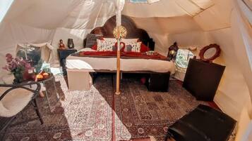 Cabin | 1 bedroom, bed sheets