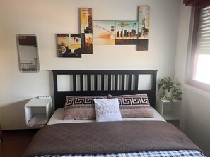 1 bedroom, iron/ironing board, WiFi, bed sheets - Friends And Family (San Polo)