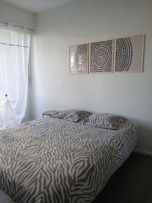 2 bedrooms, iron/ironing board, travel crib, WiFi - Charming T3 on the outskirts of Bordeaux - 2 bedrooms (Lormont)