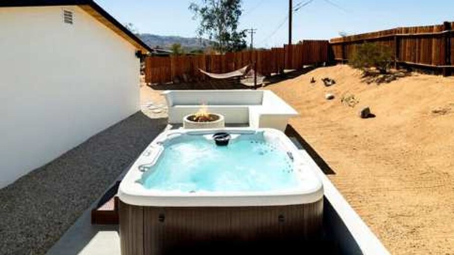 Cozy 2-bedroom Retreat in Joshua Tree