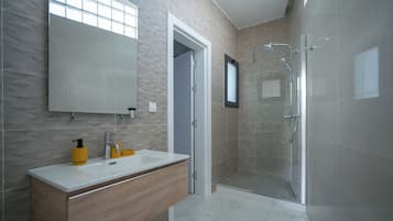 Shower, free toiletries, towels, soap