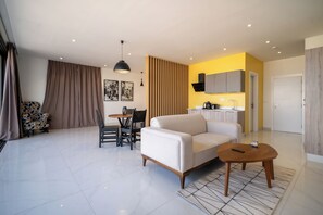 Presidential Suite | In-room safe, blackout curtains, iron/ironing board, free WiFi - AfricaWorks Suites (Dakar)
