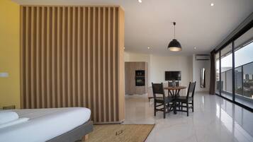 Presidential Suite | In-room safe, blackout drapes, iron/ironing board, free WiFi