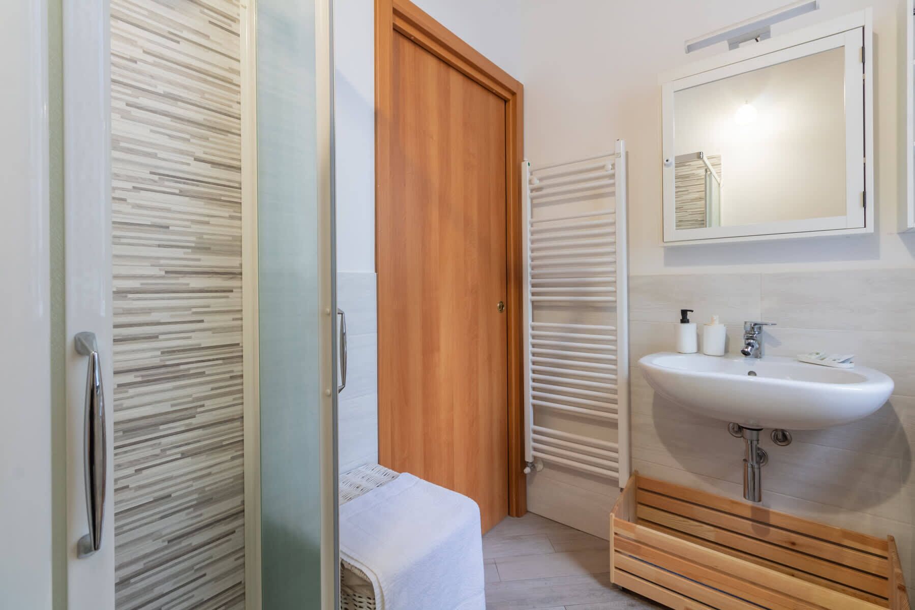 Doccia, asciugacapelli, asciugamani