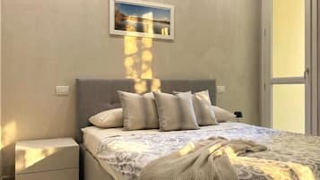 1 slaapkamer, een strijkplank/strijkijzer, wifi, beddengoed