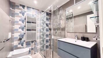 Doccia, asciugacapelli