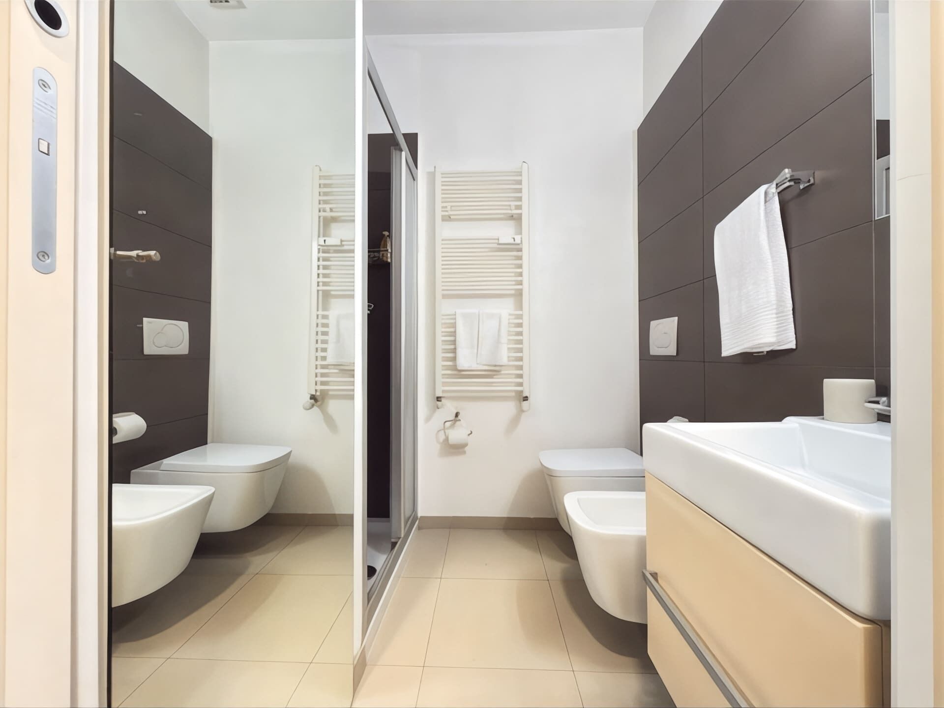 Shower, hair dryer, towels, shampoo