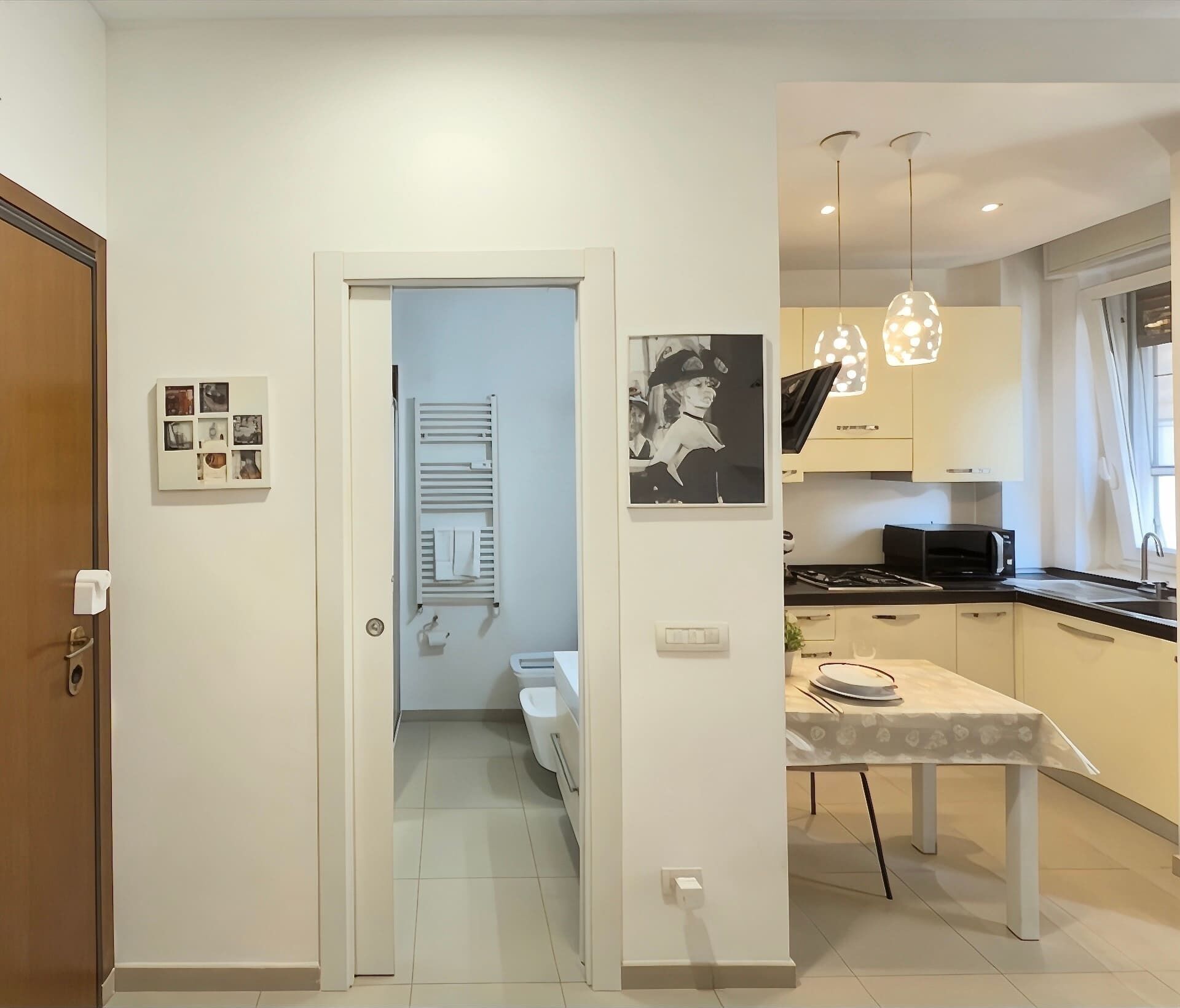 Kühlschrank, Mikrowelle, Herdplatte, Geschirrspüler