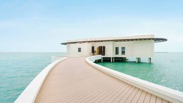 Villa, 2 habitaciones, sobre el agua | Sábanas italianas Frette, ropa de cama de alta calidad y edredón