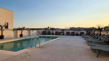 Seasonal outdoor pool