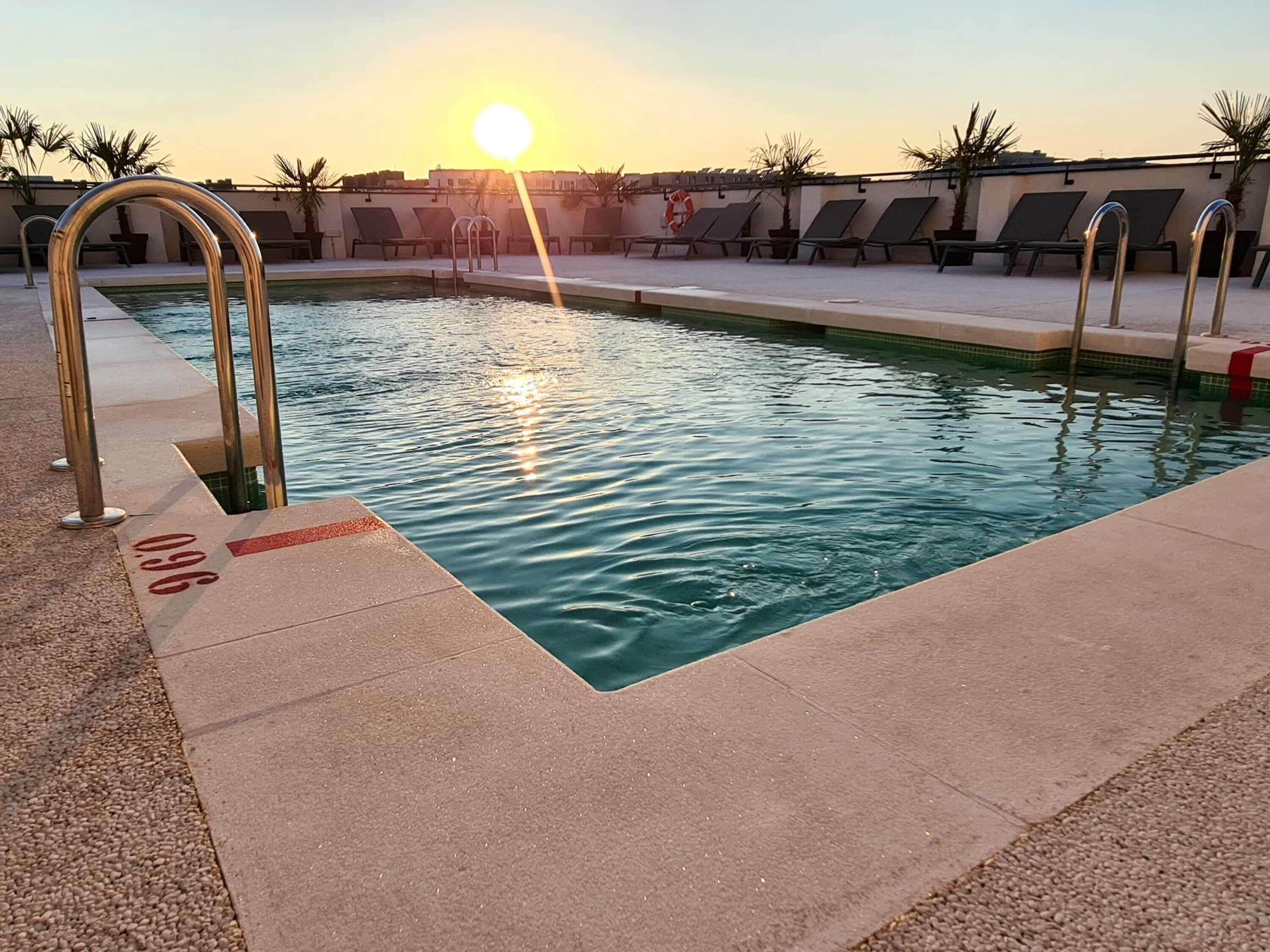 Piscina a l'aire lliure de temporada 