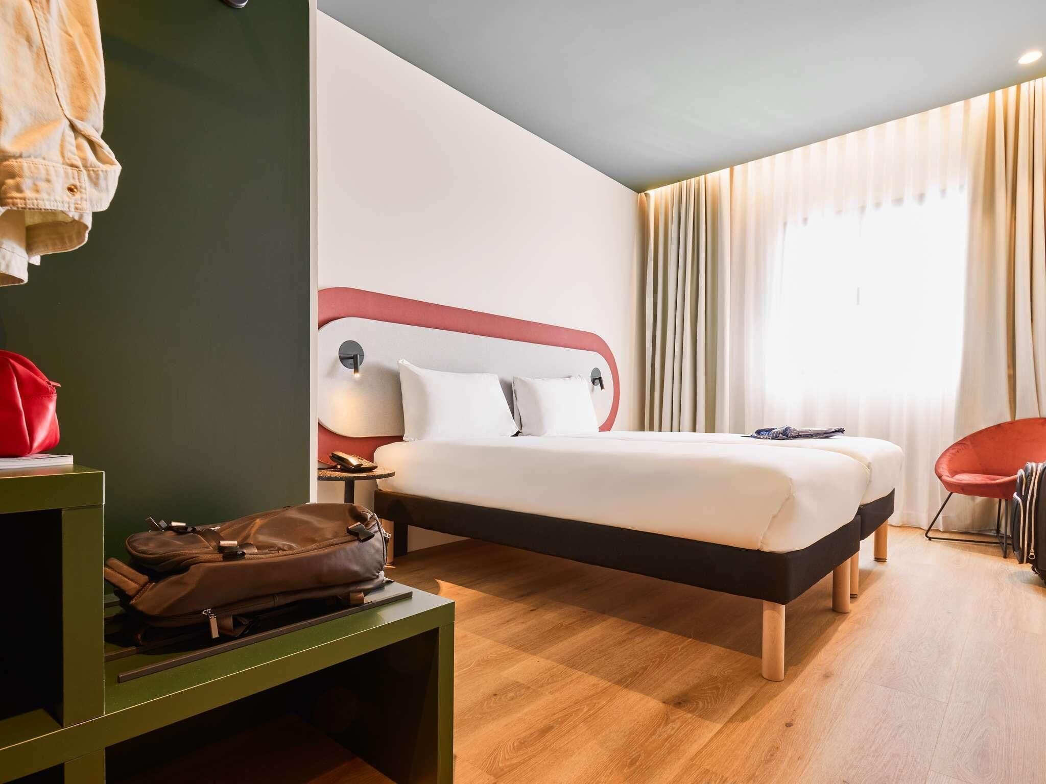 Superior Room, 2 Single Beds | Soundproofing, free WiFi, bed sheets
