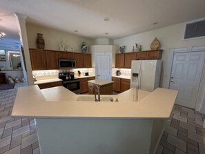 Private kitchen - Southern Comfort 8 Bedroom Home (Davenport)