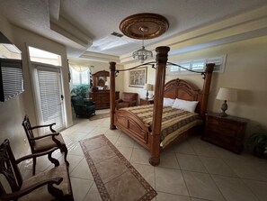 8 bedrooms, free WiFi - Southern Comfort 8 Bedroom Home (Davenport)