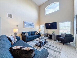 ヴィラ 4 ベッドルーム | リビング エリア