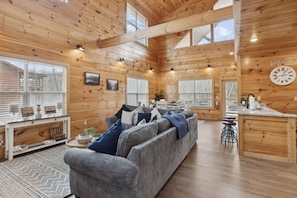 Cabin, 2 Bedrooms | Living area
