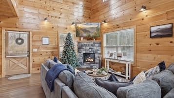 Kulübe, 2 Yatak Odası | Oturma alanı | Akıllı televizyon