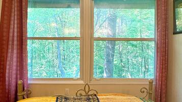 3 habitaciones, wifi gratis y ropa de cama