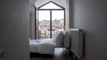 3 chambres, fer et planche à repasser, Wi-Fi, draps fournis