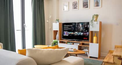 4B2 approved brand new terrace flat with AC in Center