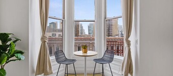 Iconic 9BR Landmark in Gaslamp | Sleeps 14