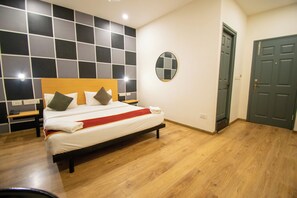 Superior Room | Desk, laptop workspace, free WiFi