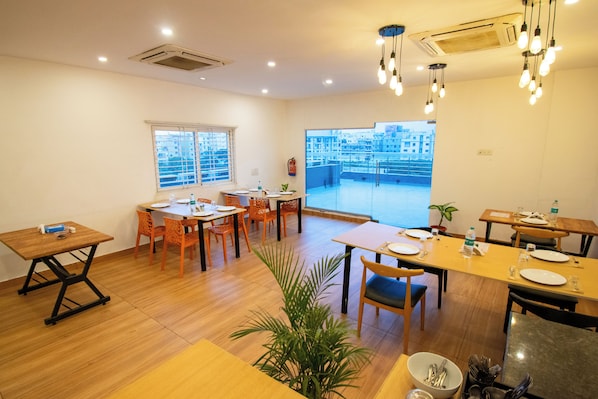 Restaurant - Moonlight Inn (Bengaluru)