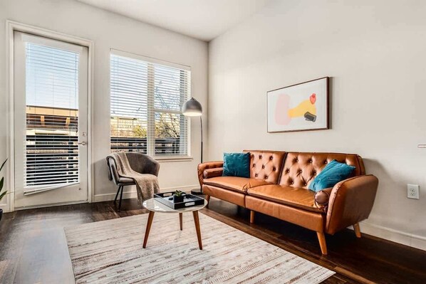 Unclassified image, 1 of 27, button