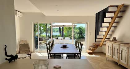 Completely newly renovated wonderful house directly on the lake with a wonderful lake view