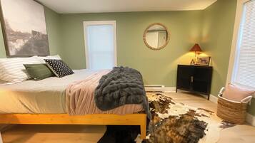 2 habitaciones, tabla de planchar con plancha, wifi y ropa de cama