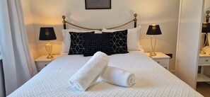 3 bedrooms, iron/ironing board, WiFi, bed sheets