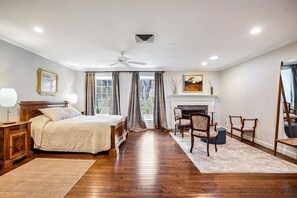 4 Schlafzimmer, Schreibtisch, Bügeleisen/Bügelbrett, kostenloses WLAN