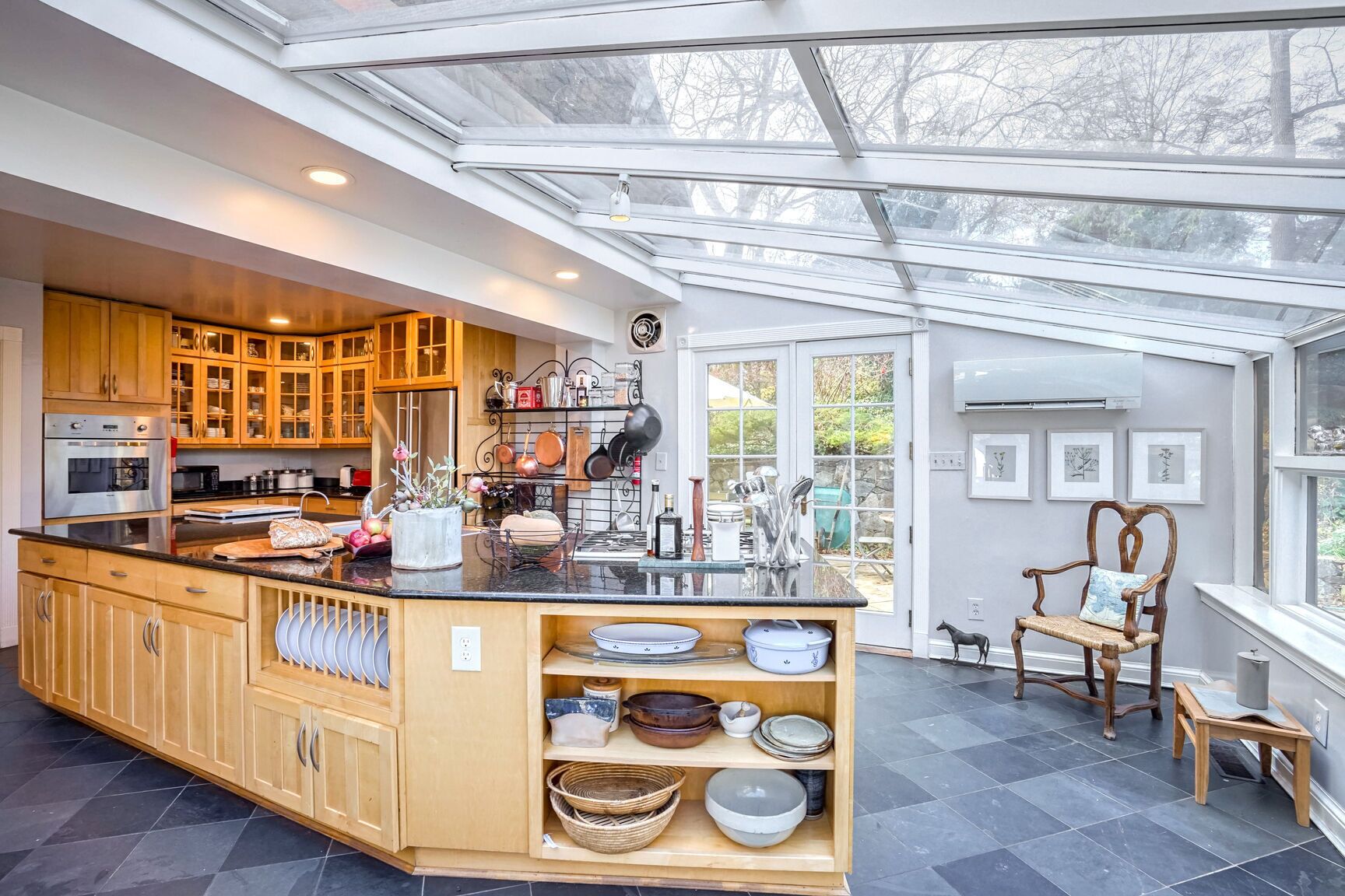 雪櫃、微波爐、焗爐、爐具