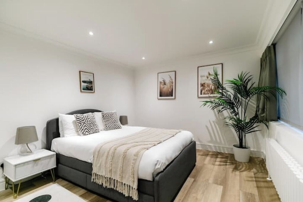 2 dormitorios, tabla de planchar con plancha, wifi y ropa de cama