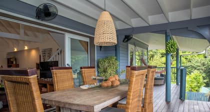 Villa Tamanu - Peaceful retreat on Praslin with Private Pool + Free Wifi