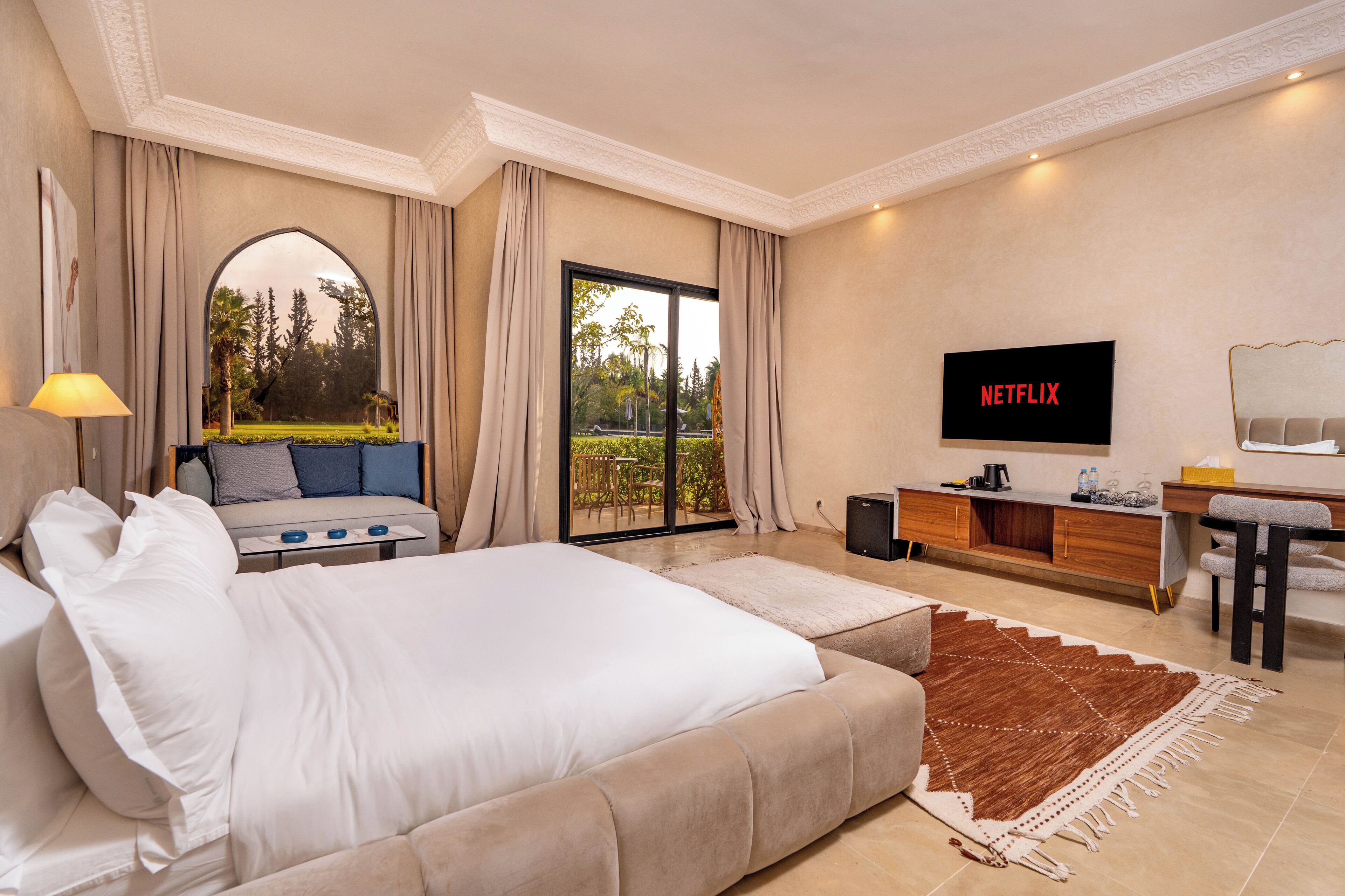 Luxury Suite | Premium bedding, pillowtop beds, minibar, in-room safe