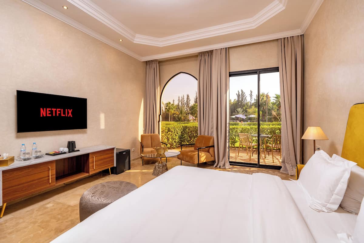 Deluxe Double Room | Premium bedding, pillowtop beds, minibar, in-room safe