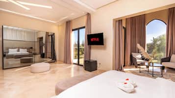 Ropa de cama de alta calidad, colchones con pillow-top y minibar