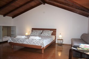 2 soverom, strykejern/-brett, wi-fi og sengetøy