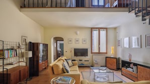 Unclassified image, 4 of 20, button - Charming Apartment in Oltrarno (Florence)