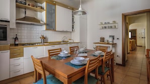 Unclassified image, 3 of 20, button - Charming Apartment in Oltrarno (Florence)