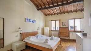 Unclassified image, 2 of 20, button - Charming Apartment in Oltrarno (Florence)