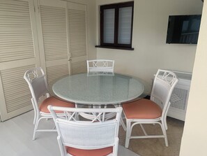 Dining - Spacious 2 Bedroom Villa with pool, on the West Coast, St James (st james)