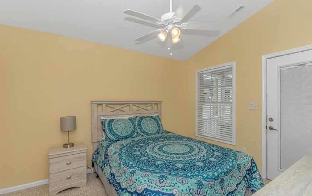 5 室のベッドルーム、アイロン / アイロン台、WiFi (無料)、ベッドシーツ