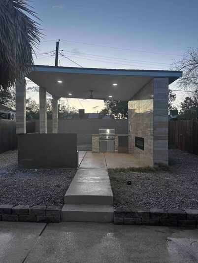 Charming and Cozy Place