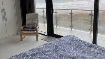 2 bedrooms, iron/ironing board, travel crib, free WiFi