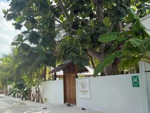 Front of property - Navaya Dhiffushi (Dhiffushi)