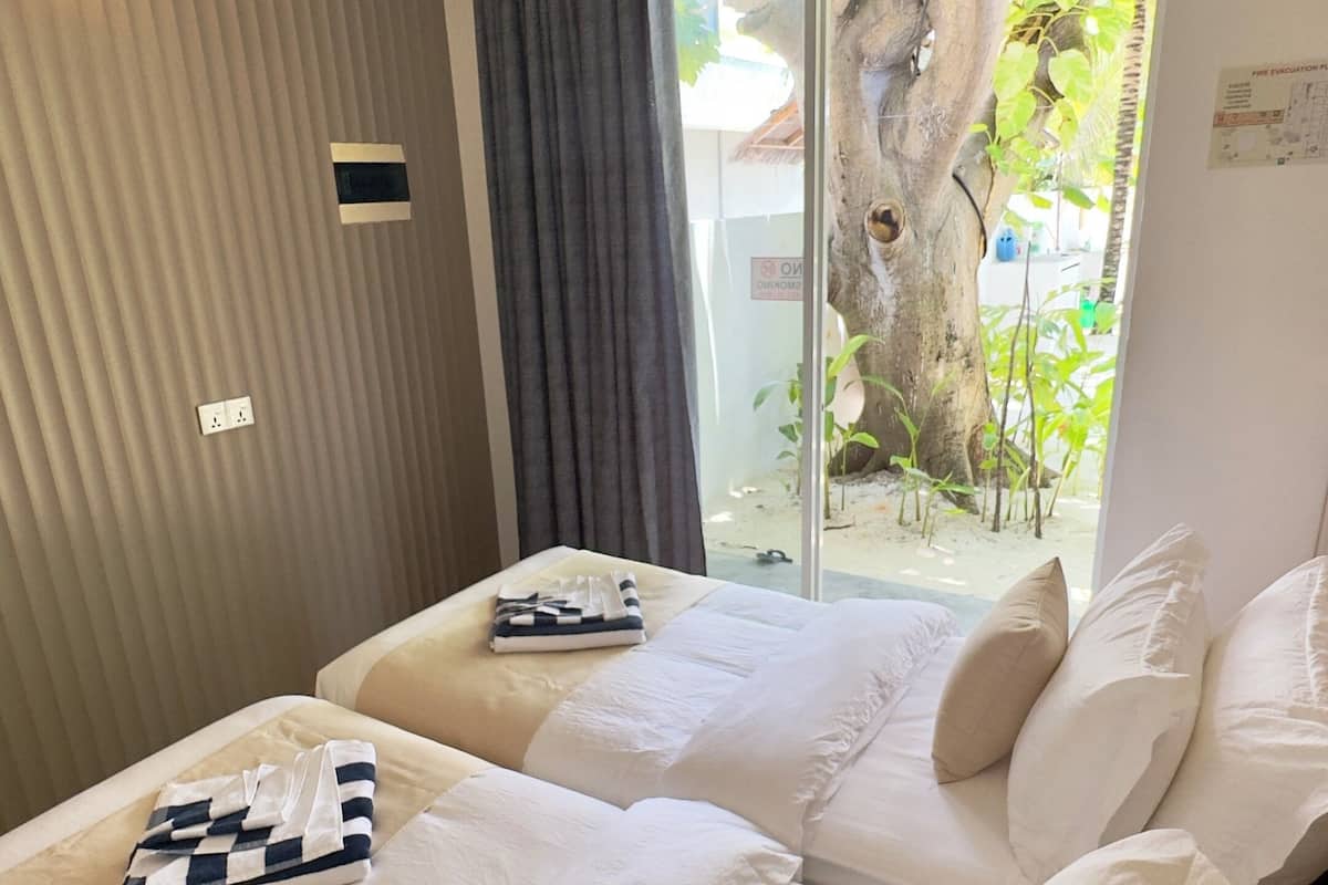 In-room safe, free WiFi