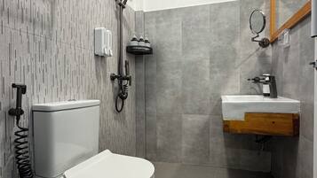Chambre Supérieure Double ou avec lits jumeaux, vue jardin | Salle de bain